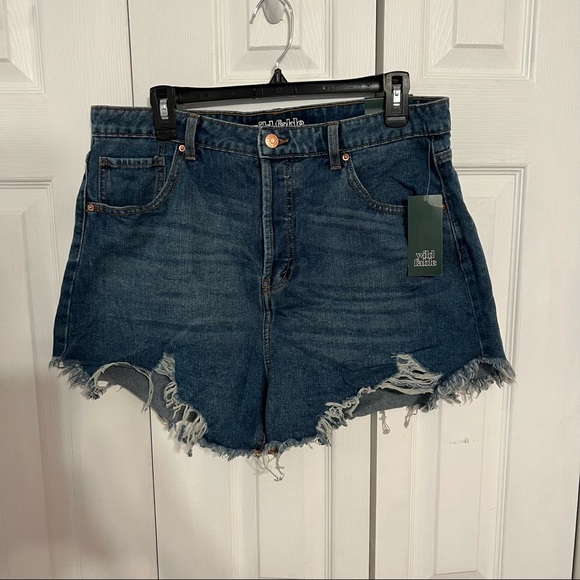 NWT High Rise Dark Wash Distressed / Ripped Jean Shorts